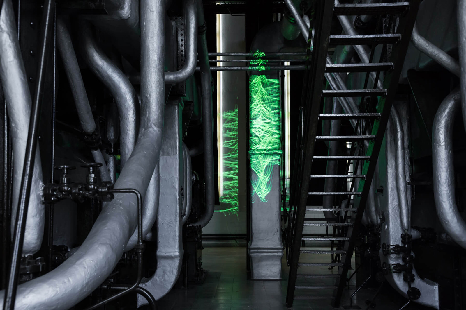 Derrame Linguistic Spill in the Boiler Hall